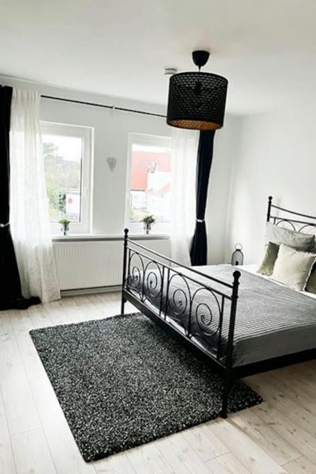 Modernes Apartment Mit Balkon Free Parking Netflix Celle Esterno foto