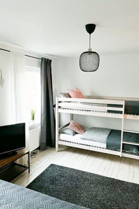 Modernes Apartment Mit Balkon Free Parking Netflix Celle Esterno foto
