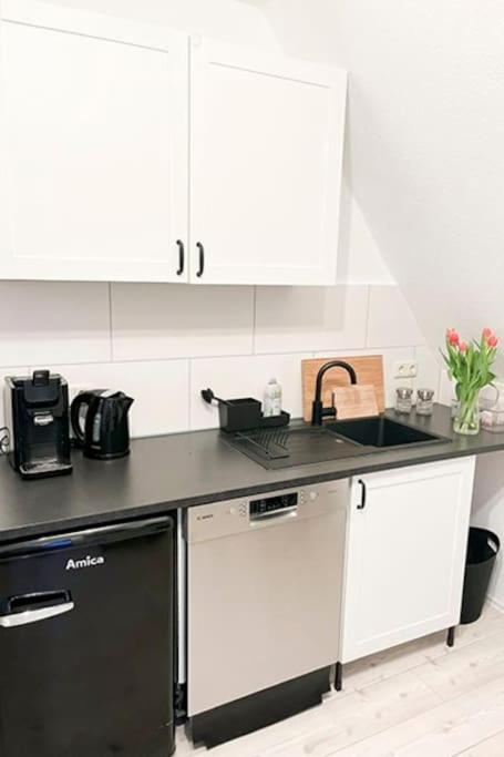 Modernes Apartment Mit Balkon Free Parking Netflix Celle Esterno foto